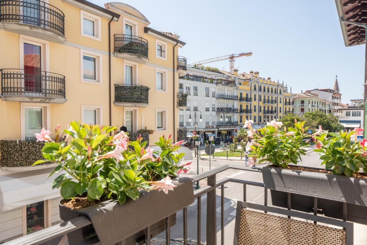 Sea Garden Apartments & Rooms Grado Bagian luar foto
